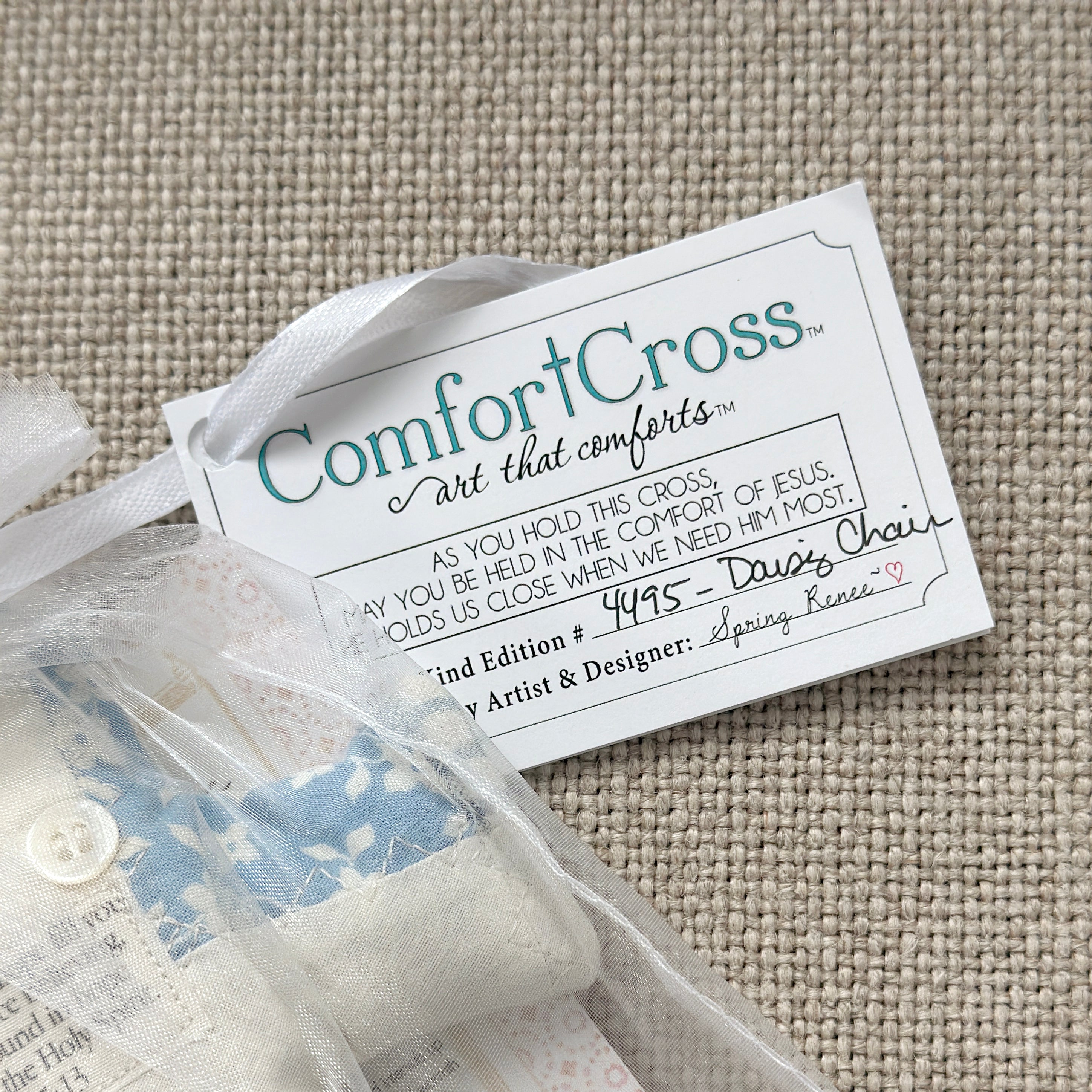 Comfort Cross-Daisy Chain (Romans 15:13) Unscented